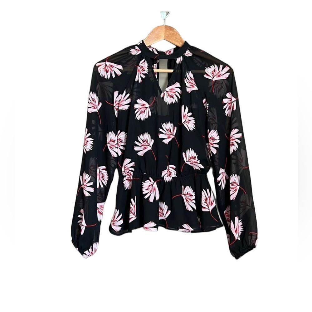Express floral print long sleeve blouse. Size xs‎